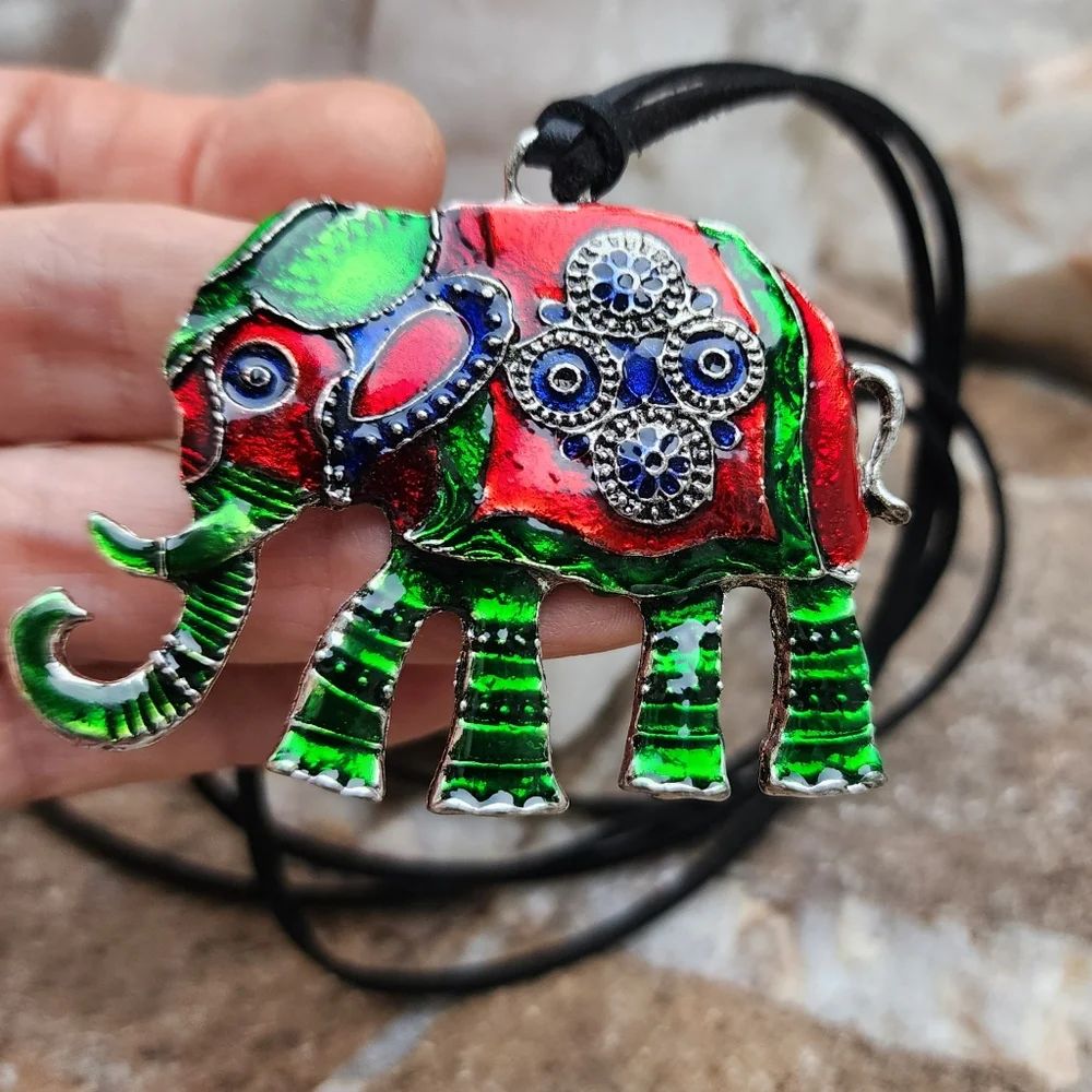 ❤️ Chico Jewelry Ethnic Elephant Large Silver Pendant Boho Ethnic Black cord